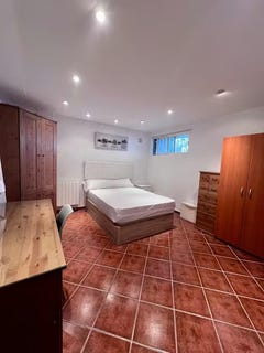 /international/es/calle-de-josefina-carabias-madrid-madrid-310093854528/