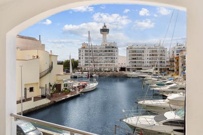 /international/es/castello-d-empuries-catalonia-310103465164/