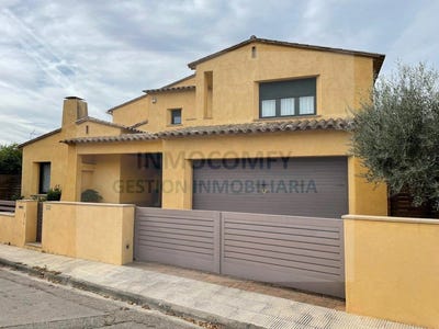 /international/es/la-bisbal-d-emporda-catalonia-310100166658/