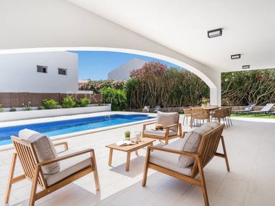 /international/es/es-mercadal-balearic-islands-310109642594/