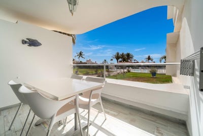 /international/es/playa-del-ingles-san-bartolome-de-tirajana-canary-islands-310109665667/