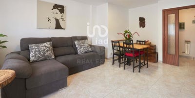 /international/es/carrer-de-salvador-espriu-caldes-de-montbui-catalonia-310106404597/