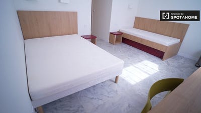 /international/es/seville-andalusia-120083958841/