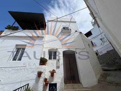 /international/es/competa-andalusia-310108292049/