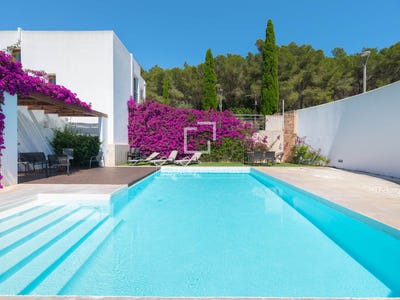 /international/es/cala-llonga-balearic-islands-310108482475/