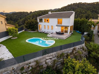 /international/es/84-urbanitzacio-la-vall-santa-susanna-catalonia-310108969062/
