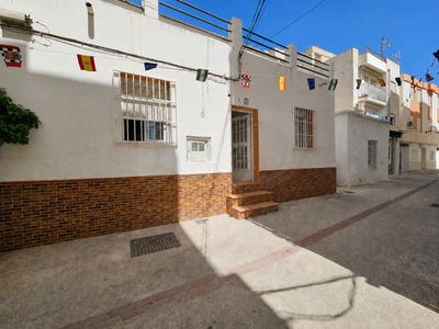 /international/es/calle-real-polopos-andalusia-310119747377/