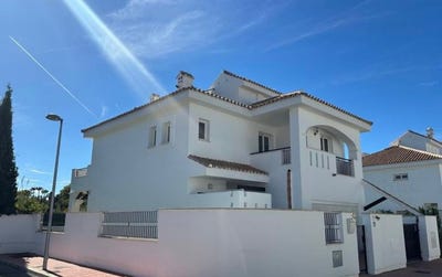 /international/es/los-naranjos-de-marbella-nueva-andalucia-marbella-andalusia-310106794404/