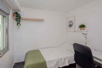 /international/es/carrer-daben-al-abbar-6-camins-al-grau-46021-valencia-valencia-spain-valencia-valencian-community-310100992060/?lang=zh-cn
