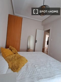 /international/es/bilbao-basque-country-310108590859/