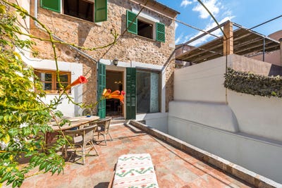 /international/es/14-carrer-victoria-de-maig-soller-balearic-islands-310101733184/