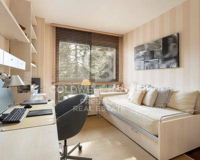 /international/es/barcelona-barcelona-les-corts-pedralbes-barcelona-barcelona-les-corts-pedralbes-barcelona-barcelona-catalonia-310104460463/
