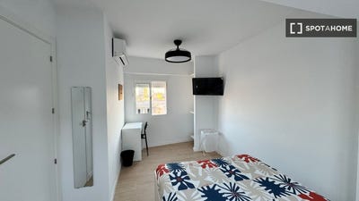 /international/es/alicante-valencian-community-310108561395/