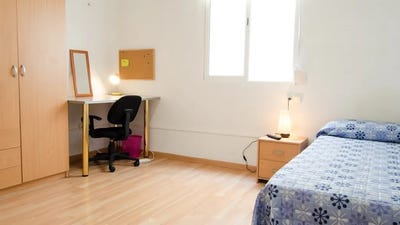 /international/es/carrer-de-la-ciutat-de-mula-valencia-valencian-community-310093818875/?lang=en