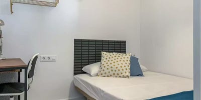 /international/es/carrer-de-l-antiga-travessera-l-hospitalet-de-llobregat-catalonia-310093820449/