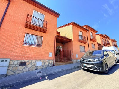 /international/es/calle-falla-caputxins-san-martin-de-valdeiglesias-madrid-310109718259/