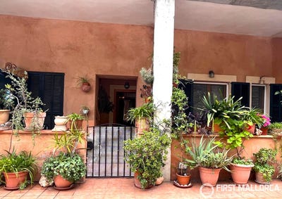 /international/es/3-carrer-de-l-esglesia-bunyola-balearic-islands-310108210947/