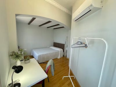 /international/es/calle-porvenir-sevilla-andalusia-310095291708/