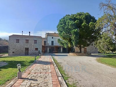 /international/es/roquetes-catalonia-310098741075/