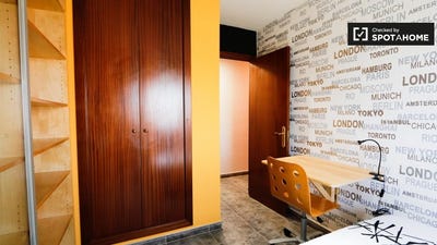 /international/es/alcala-de-henares-madrid-310108562498/