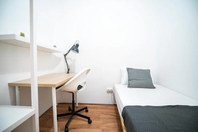 /international/es/calle-de-los-canos-del-peral-madrid-madrid-310093842616/?lang=zh-tw