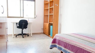 /international/es/carrer-de-la-ciutat-de-mula-valencia-valencian-community-310093836740/?lang=en