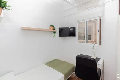 /international/es/carrer-de-la-font-roja-valencia-valencian-community-310096268632/