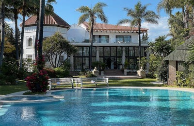 /international/es/marbella-puerto-banus-marbella-andalusia-310109077204/