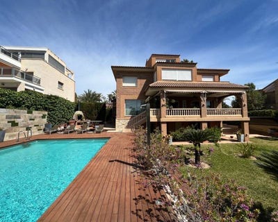 /international/es/alicante-valencian-community-310108676387/