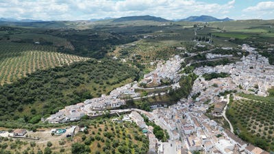 /international/es/setenil-de-las-bodegas-andalusia-310099945758/