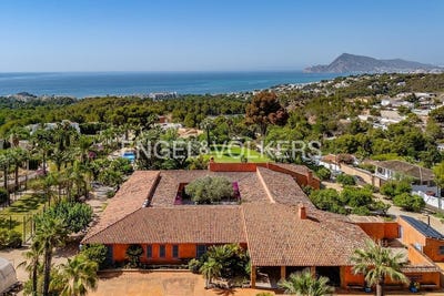 /international/es/altea-valencian-community-310100889183/