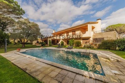 /international/es/santa-cristina-castile-la-mancha-310098772577/
