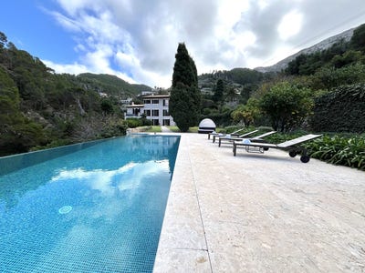 /international/es/9a-carrer-miramar-banyalbufar-balearic-islands-310101732320/