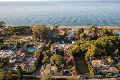/international/es/calle-geranio-el-paraiso-andalusia-310109485722/