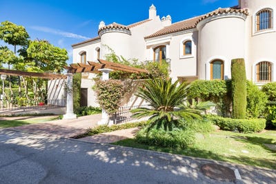 /international/es/el-paraiso-andalusia-310096798066/