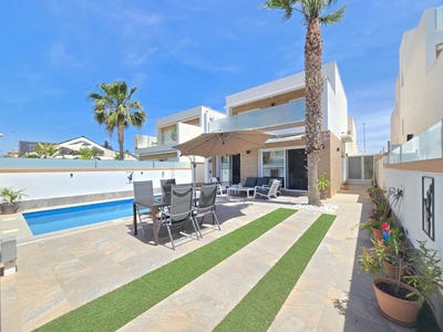 /international/es/pilar-de-la-horadada-a-pilar-de-la-horadada-valencian-community-310108920691/