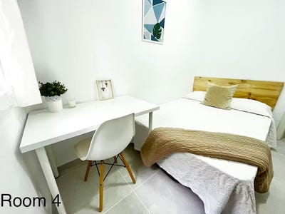 /international/es/calle-granate-sevilla-andalusia-310093853857/
