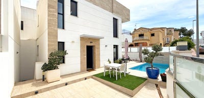 /international/es/villamartin-orihuela-costa-andalusia-310119976695/