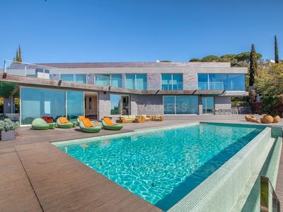 /international/es/castell-platja-d-aro-catalonia-310106825806/