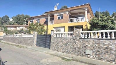 /international/es/avinguda-de-la-marca-hispanica-calafell-catalonia-310107523889/