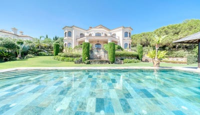 /international/es/c-granada-19-11360-san-roque-cadiz-spain-costa-del-sol-andalusia-310105182955/
