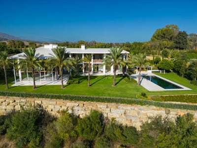 /international/es/calle-villa-46t-casares-andalusia-310098814485/