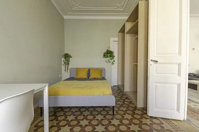 /international/es/ronda-de-sant-pere-barcelona-catalonia-310109241053/