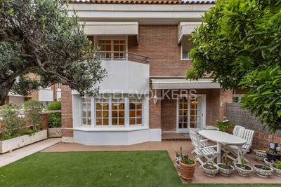 /international/es/esplugues-de-llobregat-catalonia-310100641980/