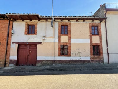 /international/es/calle-el-cueto-ardon-castile-and-leon-310108922455/