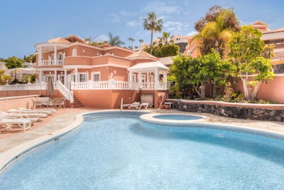 /international/es/san-eugenio-canary-islands-310108627315/