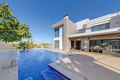/international/es/torrevieja-valencian-community-310108929558/