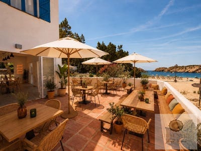 /international/es/cala-vedella-cala-tarida-balearic-islands-310108668353/