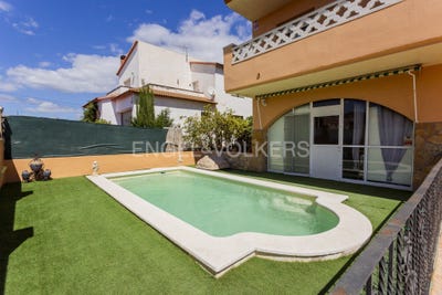 /international/es/sant-jaume-dels-domenys-catalonia-120092609853/