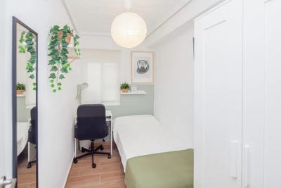 /international/es/carrer-descalante-valencia-valencian-community-310098555811/?lang=zh-tw
